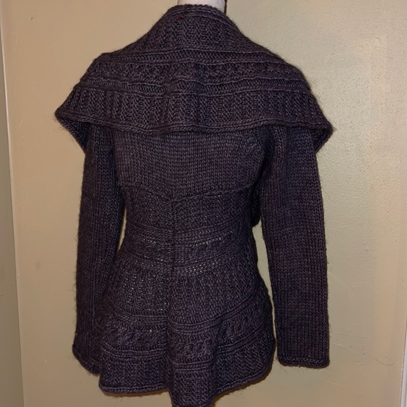 Elsamanda Italy Sweater - Picture 6 of 6